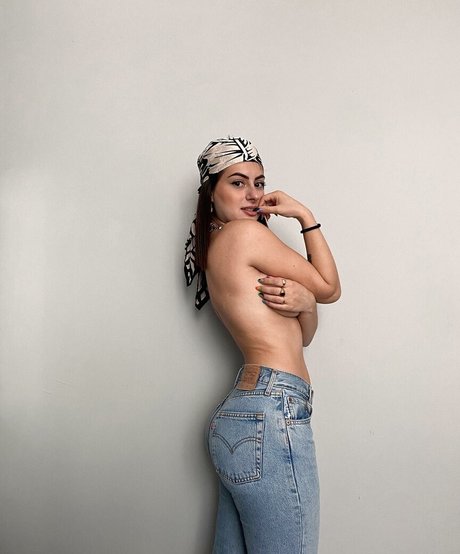 Era Bana pornstar nude images