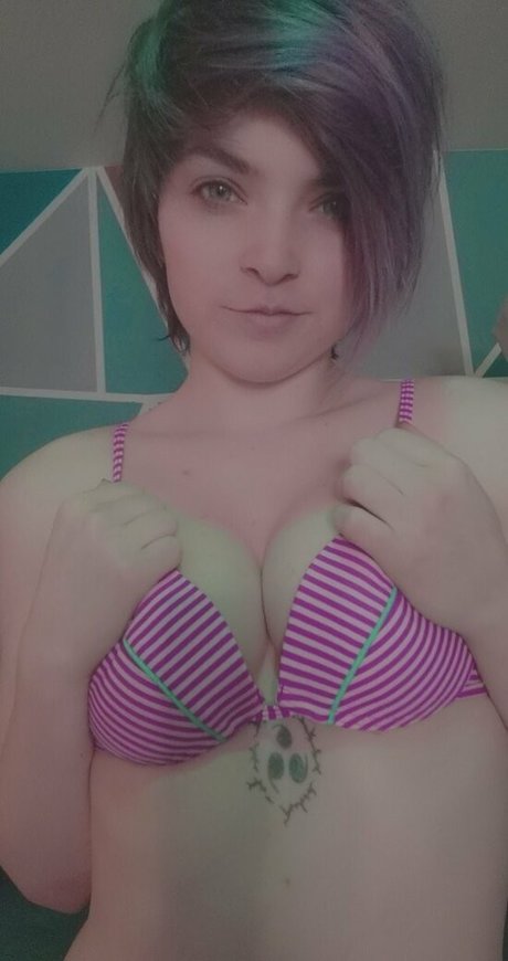 jadellewds model naked images