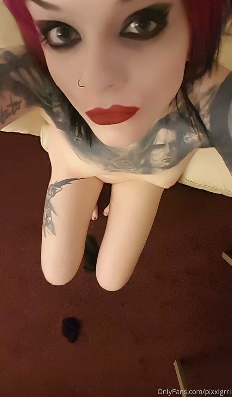 pixxigrrl model high quality image