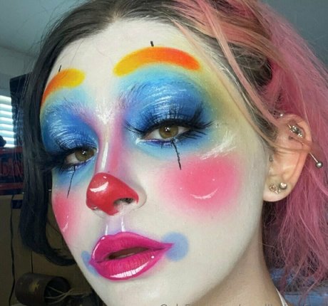 smollbabeyfree model naked pictures