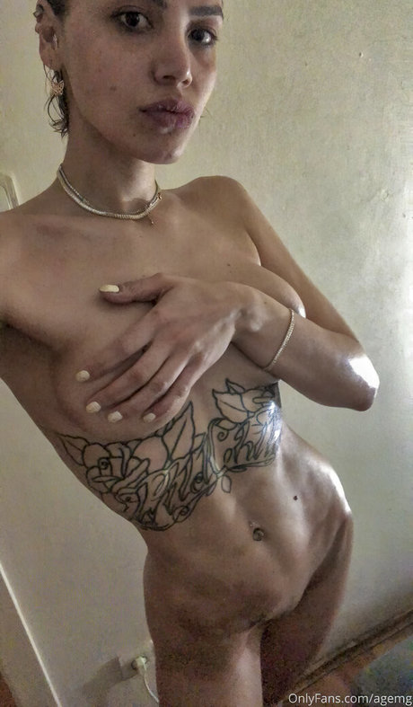 Ecem Guvenciler nude actress img