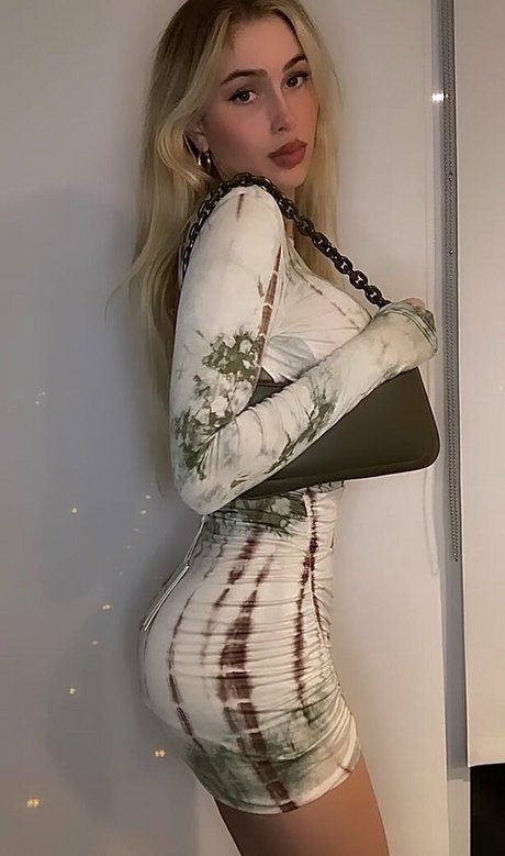 Dressupblondie model hd gallery