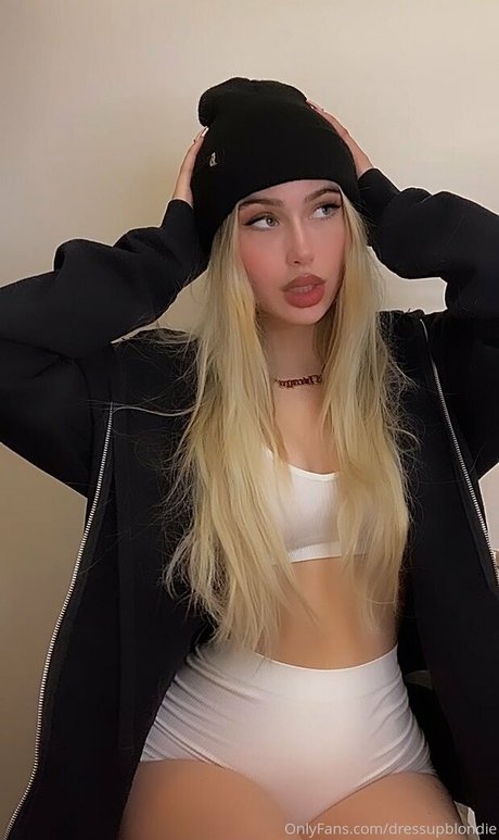 Dressupblondie xxx model galleries