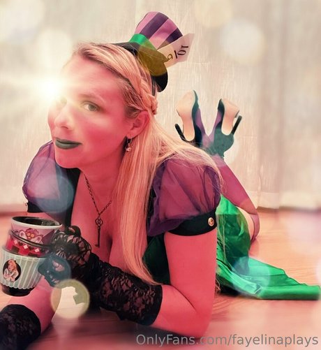 fayelinaplays hot pornstar photo