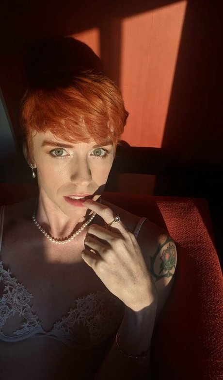 Faye Holloway pornstar sex photos