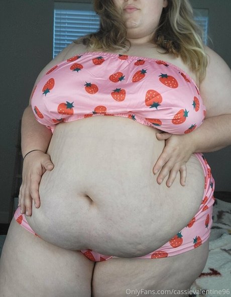 cassievalentine96 pornstar naked img