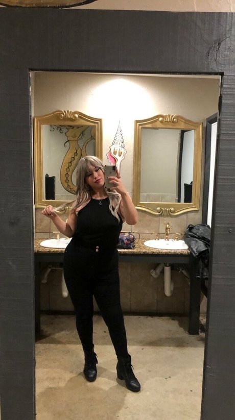 tajataylor art actress pictures