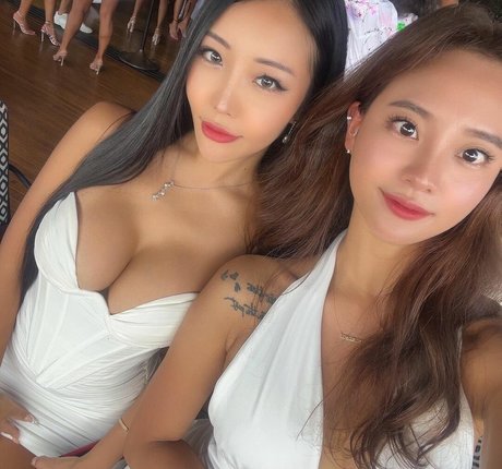 Stephanie Choi exclusive star galleries