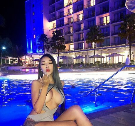Stephanie Choi pornstar sexy image