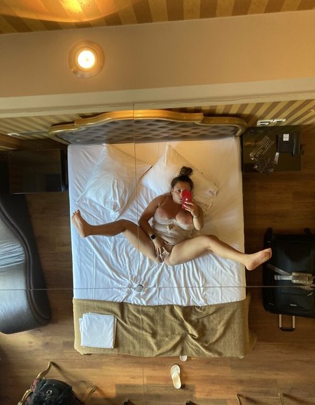 xeniahelleincgoddess model exclusive pics