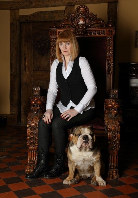 Yvette Fielding sexy star img