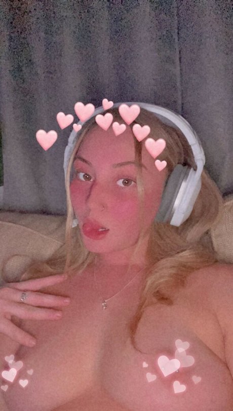 fayofficial pornographic star photo