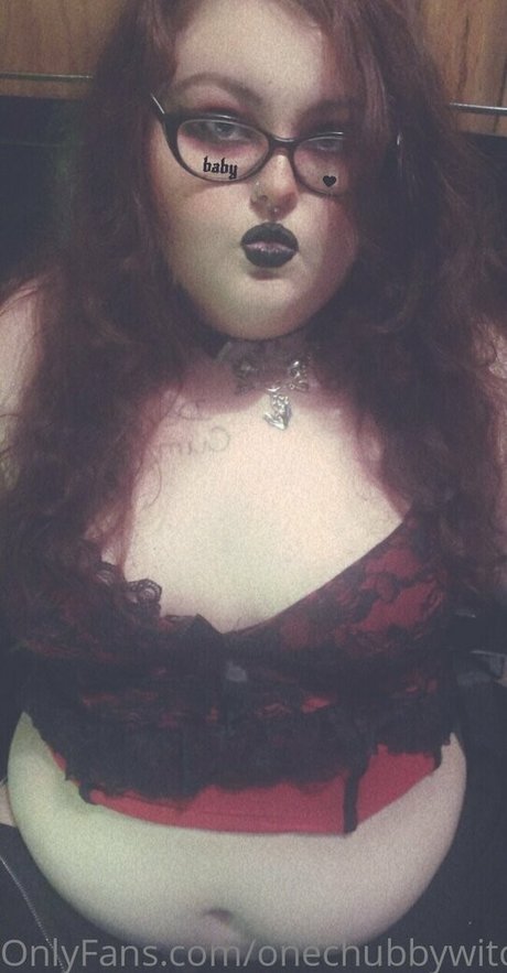 onechubbywitch nudes model pictures