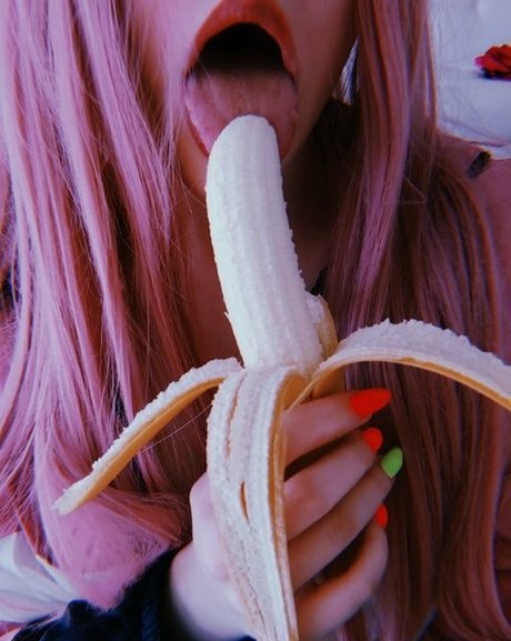 Eva Moon pornstar perfect image