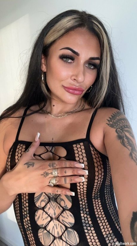 Tyler Jo Walker beautiful actress picture