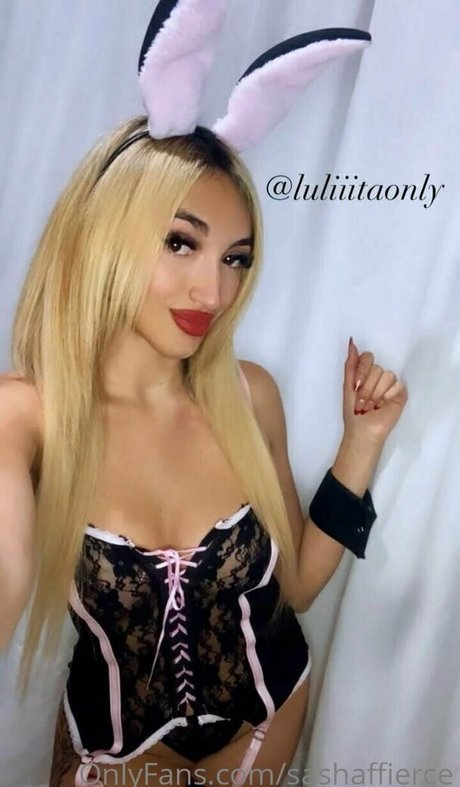 sashaffierce hot actress pictures