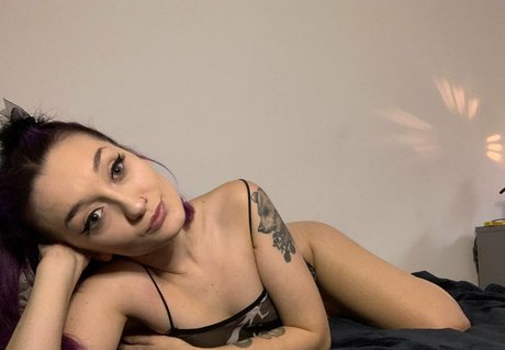 pussy 18 model adult pic