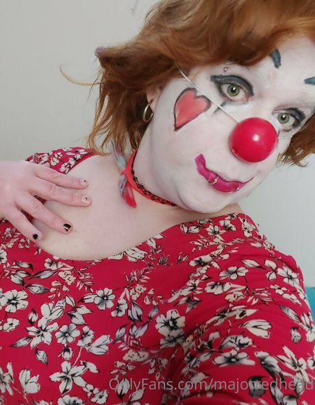 majorredhead sexy model image