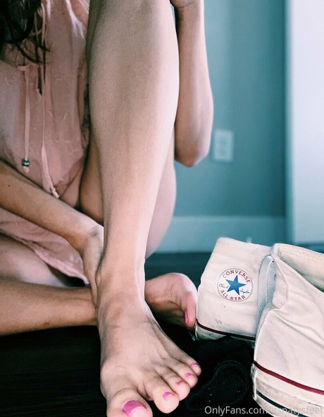 Itsnatysfeet pretty actress img