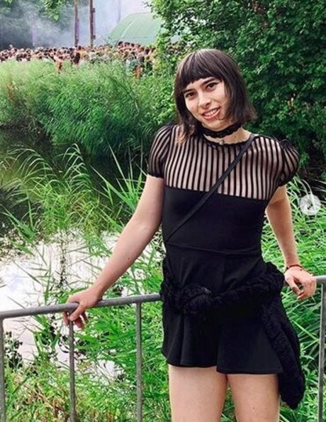 Ashley Adamson nude actress gallery