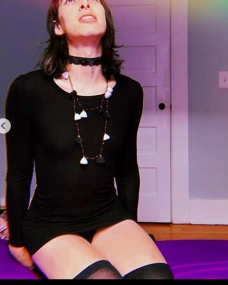 Ashley Adamson exclusive actress picture