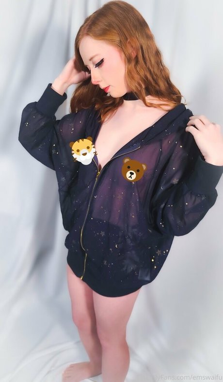 emswaifu naked pornstar gallery