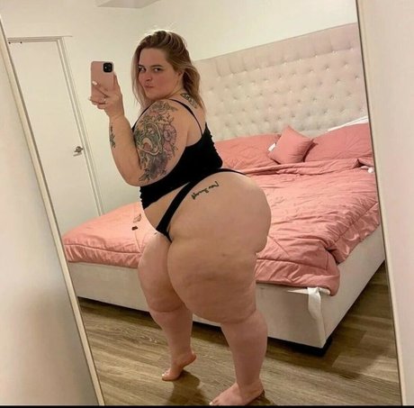 Gaby Araujo star adult img