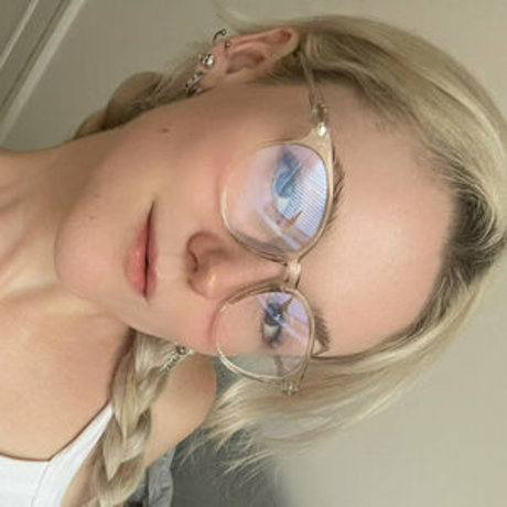 Innocent Isabelle pornographic star galleries