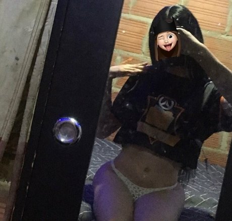 soy danni18 art model archive