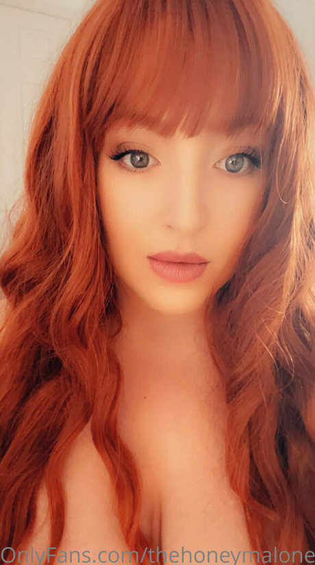 thehoneymalone nude star photo