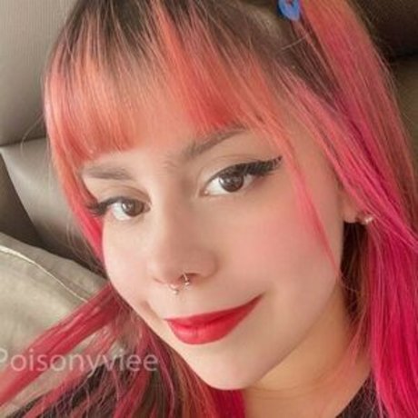 poisonyviee naked actress image