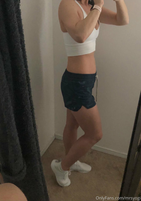 mrsyogi model porn pic