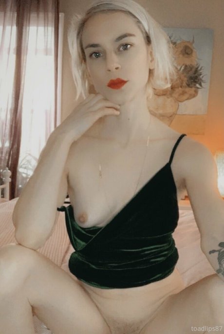 toadlips87 hot star images