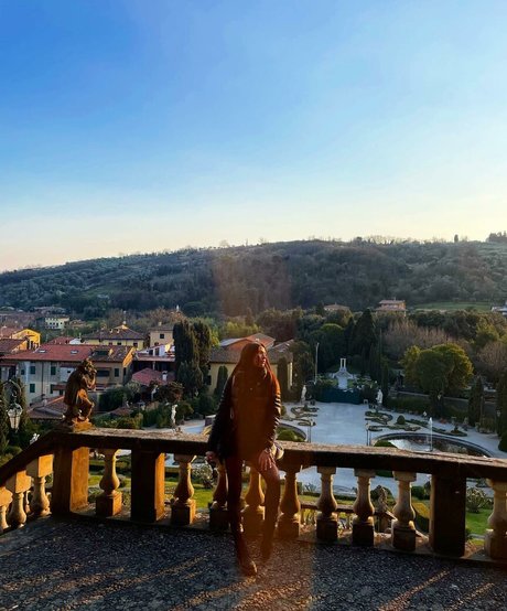 Valentina Venturi free actress galleries