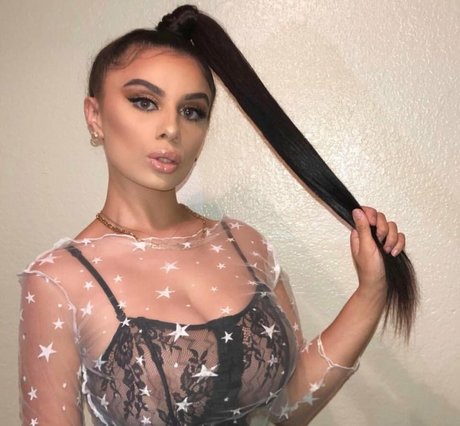 Jordan Taverner top model pics