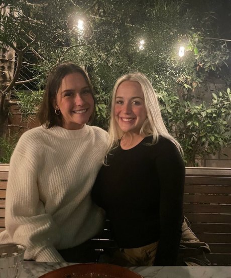 Holly Youpa hot model gallery