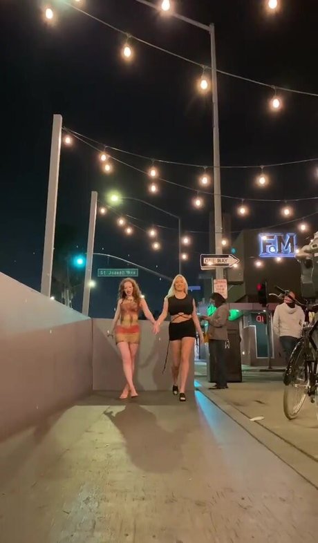 Holly Youpa pornstar nude pictures