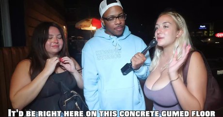 Holly Youpa porn model archive