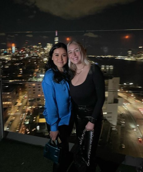 Holly Youpa porn star photo