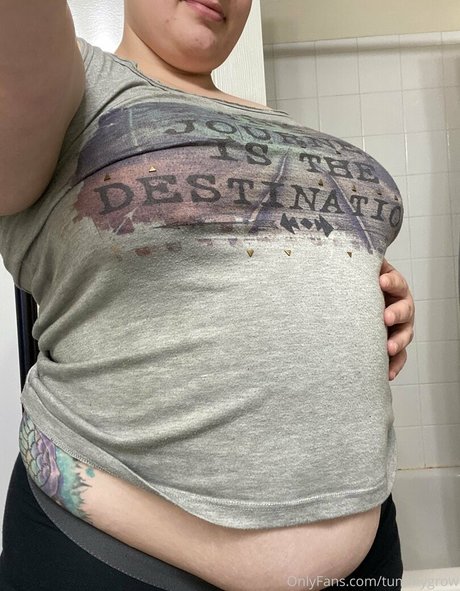 tummygrow high quality pornstar photos