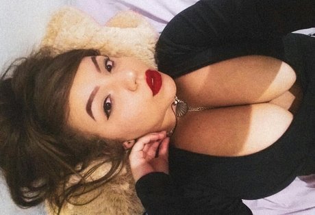 hooters onlyfans hot nude img