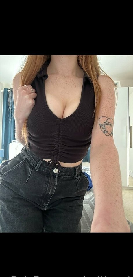 spitheart model adult pic