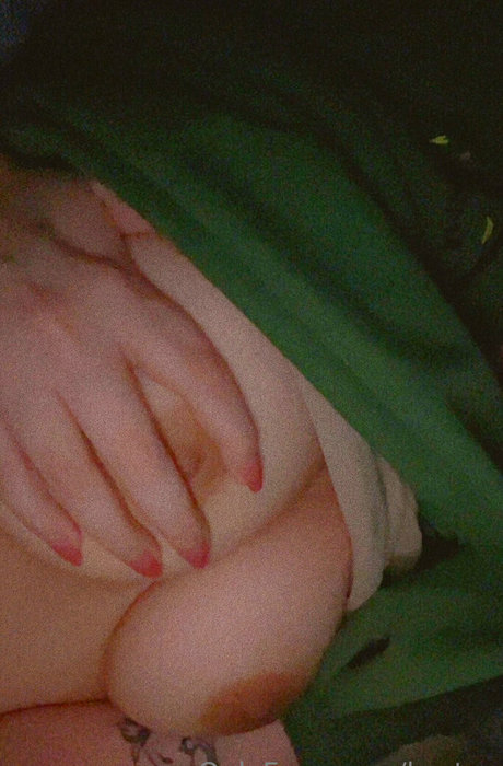 Its Berta xxx model photo