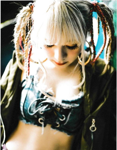 Mizuhashi Mai pornstar beautiful pictures