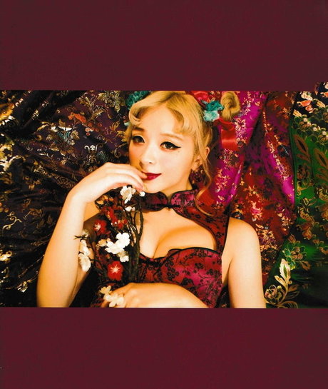 Mizuhashi Mai pornstar adult pictures