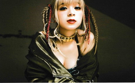 Mizuhashi Mai adult model photos