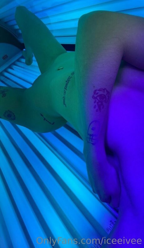 Ivy Chambers erotic star image