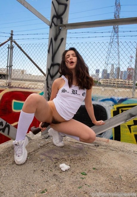 janewilde nude model gallery