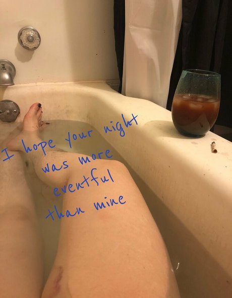 fatgrrrlfiona star art pics