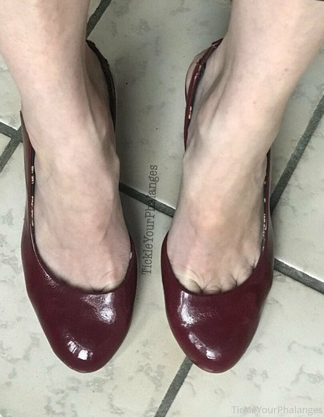 goddess tickle erotic model picture